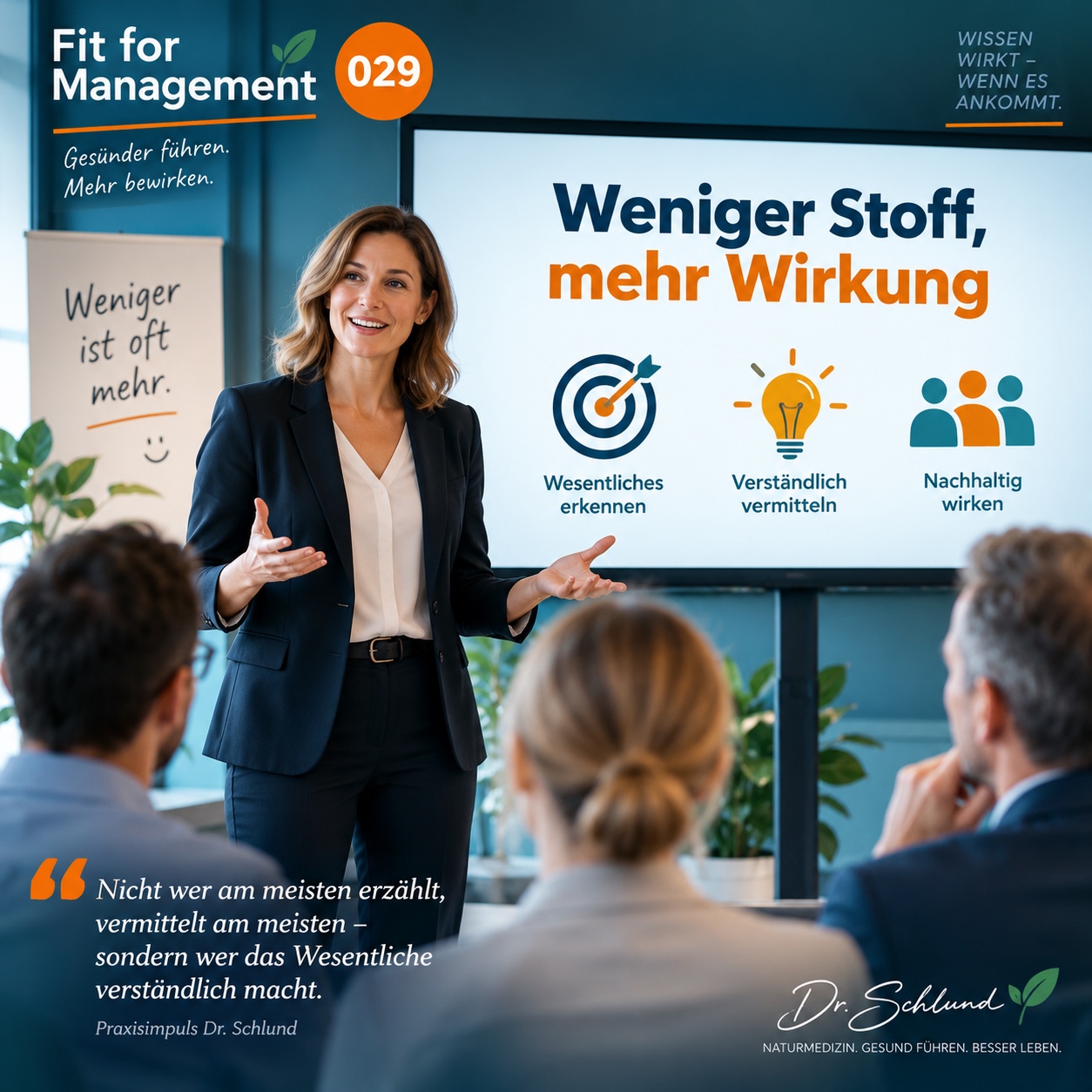 Referentin vor einem Bildschirm: Weniger Stoff, mehr Wirkung
